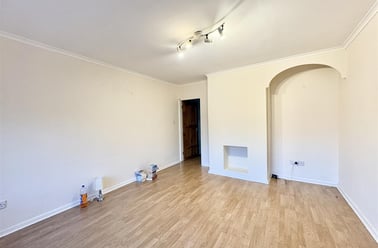 Beacon Hill Road, East Bridgford, Lincoln - Image 2